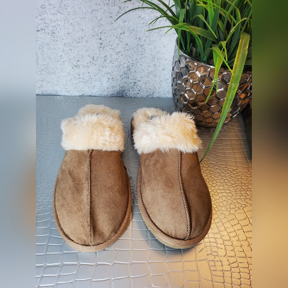 Route 66 NWOB Men's Suede Slippers with Faux Fur Lining Tan Size 7/8